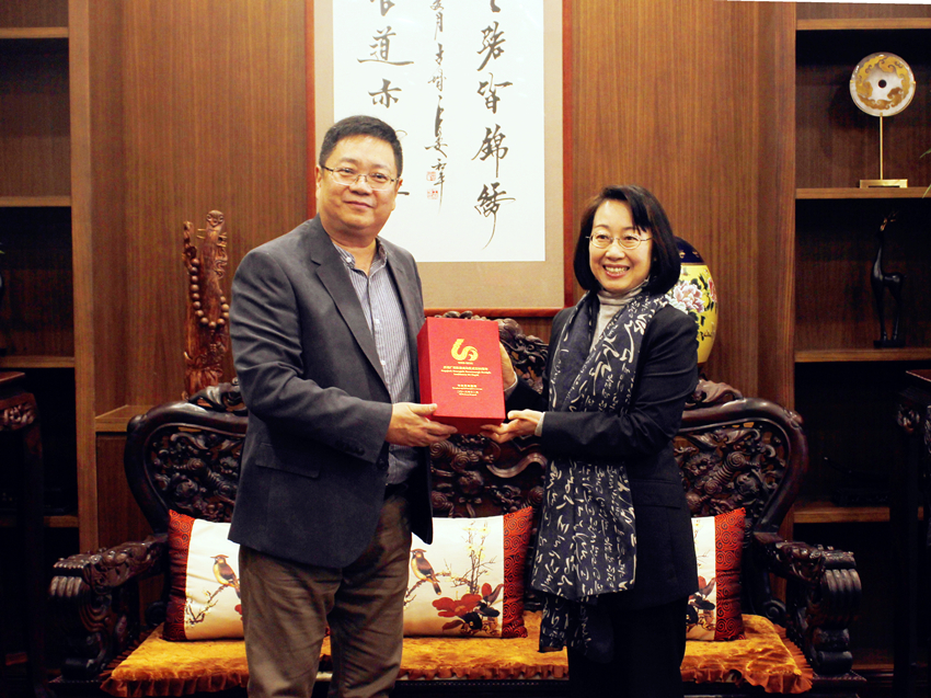 南宁市领导到AG旗舰厅集团开展60周年大庆走访慰问活动