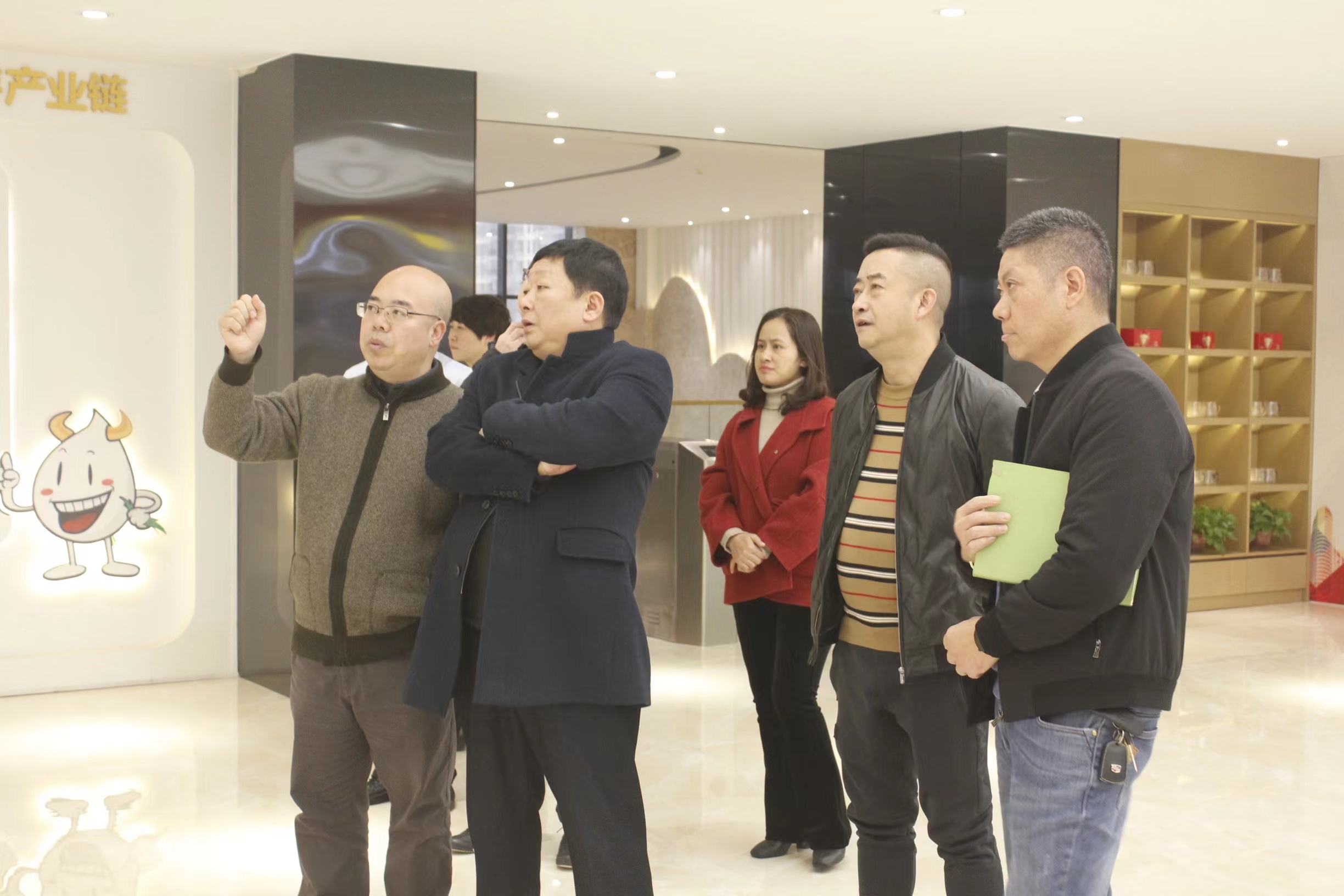 贵州南方乳业有限公司董事长王黔生一行莅临AG旗舰厅集团参观交流
