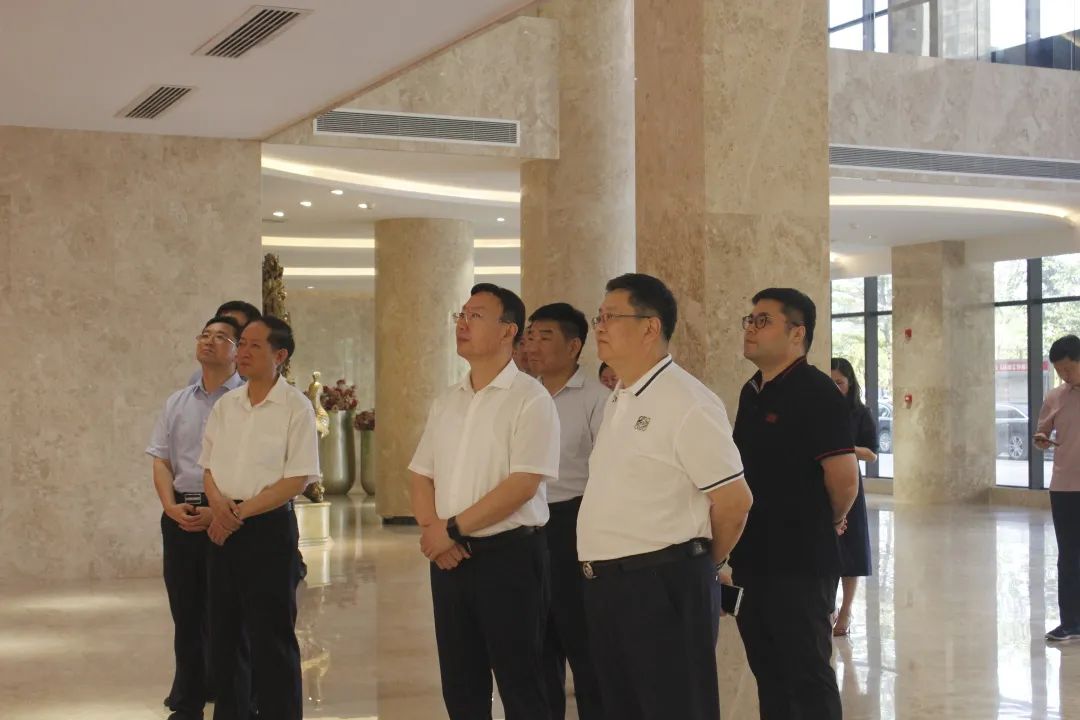 深化地企合作，共谋发展机遇丨泰安市委领导一行莅临AG旗舰厅集团交流指导