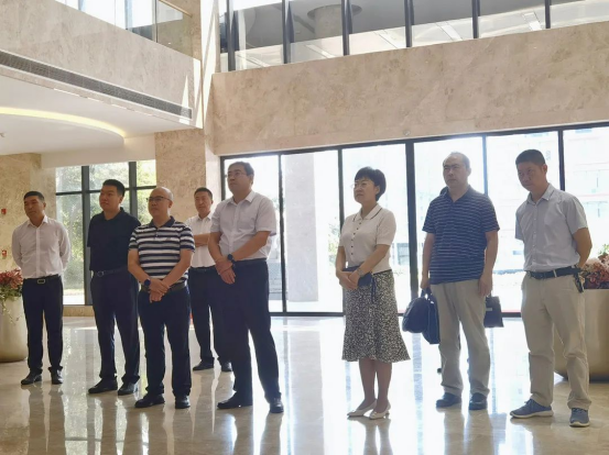 张家口市副市长刘海峰一行到AG旗舰厅集团开展调研考察交流活动