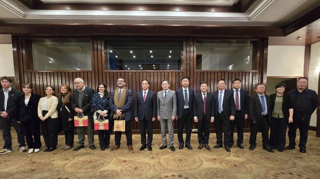 黄嘉棣董事长随广西壮族自治区政府代表团访问乌拉圭，并应邀参加相关活动