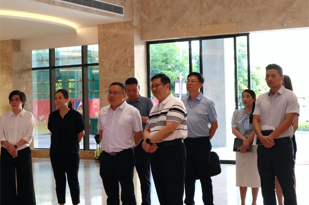 平安银行南宁分行党委书记、行长陈亮莅临AG旗舰厅集团调研指导